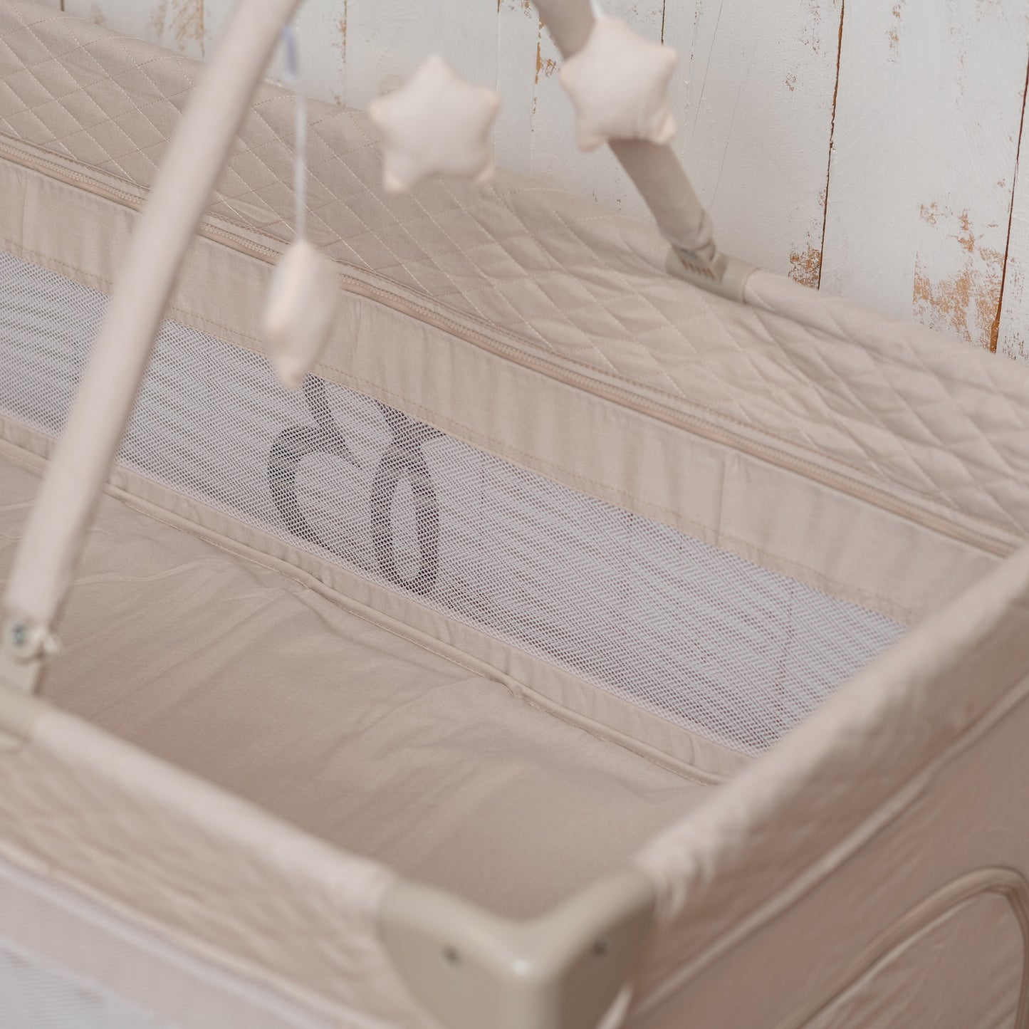 BEBELISSIMO - Lit parapluie bébé - lit pliant - dès la naissance - Fais dodo  - table à langer et jouets - beige