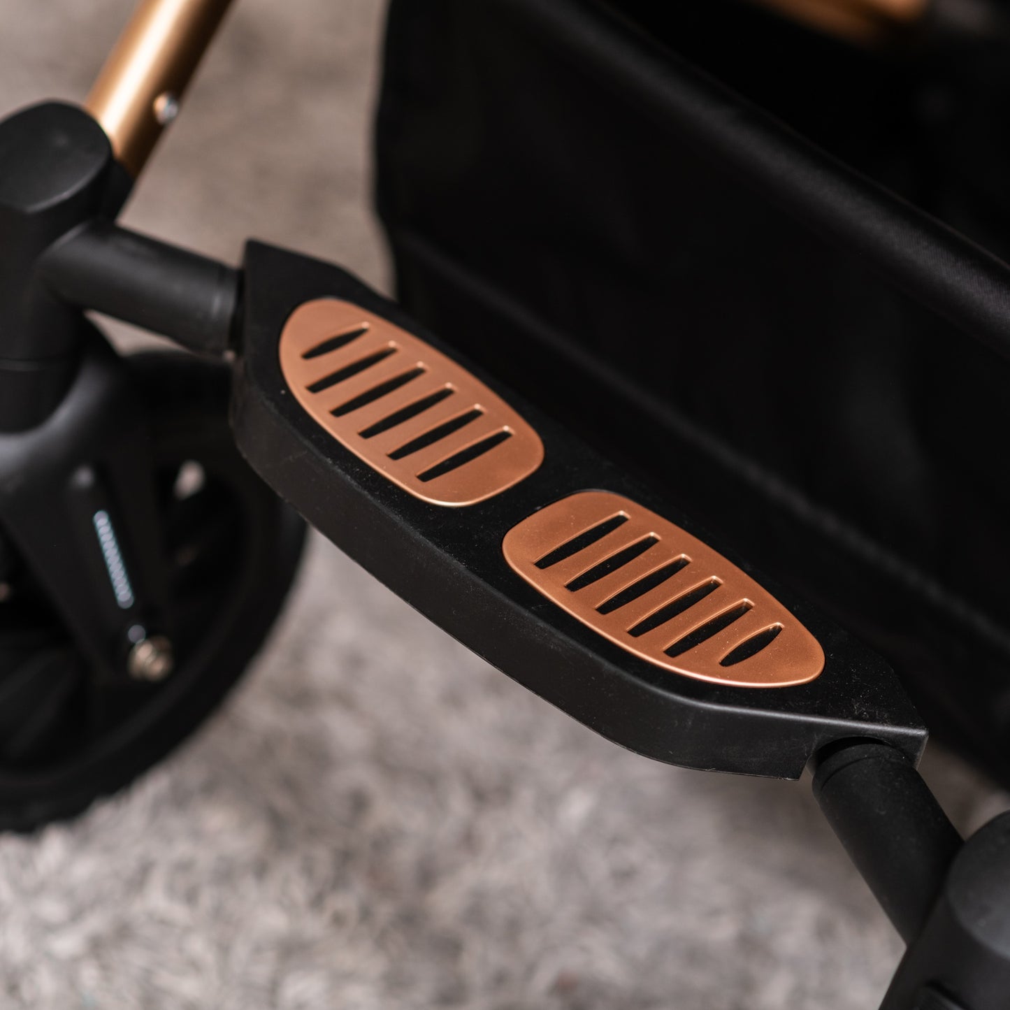 BEBELISSIMO - Poussette combinée trio 3 en 1 - siège auto 0m – nacelle – dès la naissance – jusqu’à 22kg – Victoire I-Size - beige