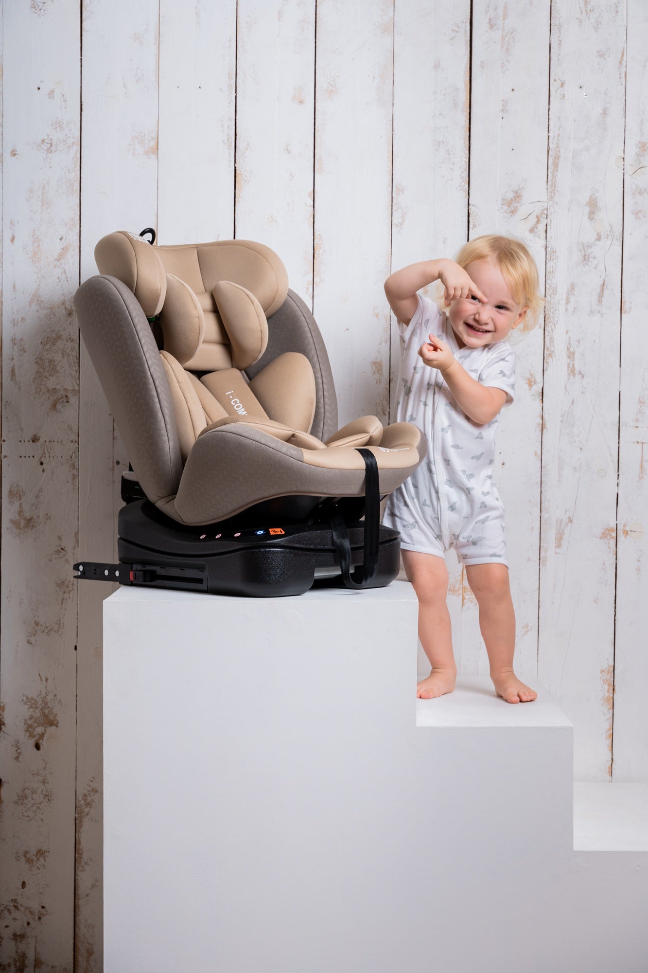 Bebelissimo - Siège auto Isofix - pivontant 360 ° - 40-150 cm -  0-36kg  i- COMO noir